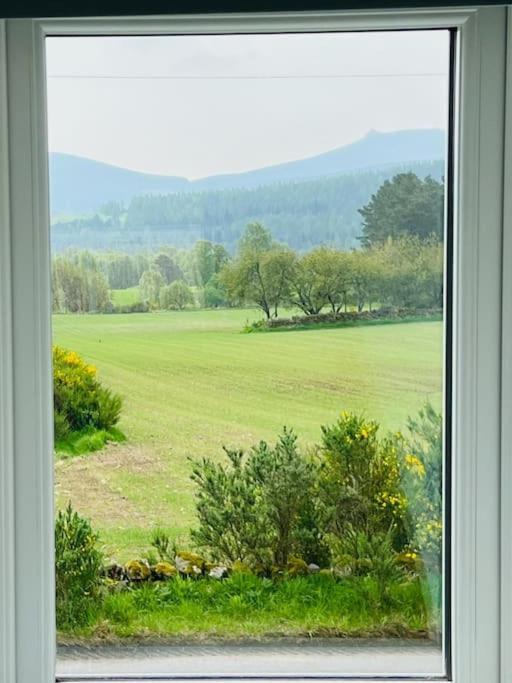Cosy Country House In Deeside Finzean Room photo