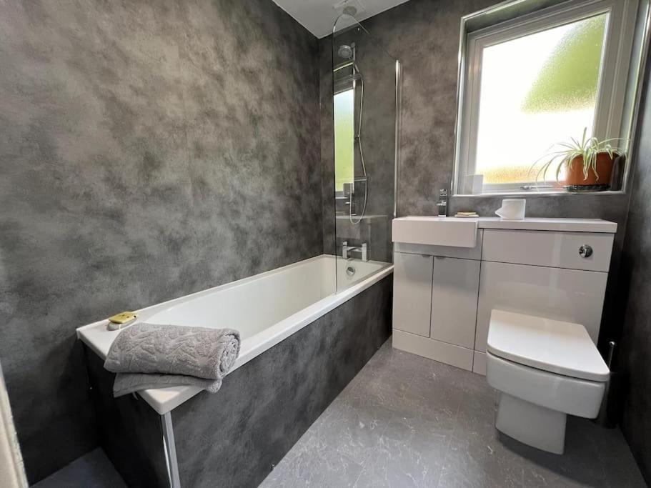 Cosy Country House In Deeside Finzean Room photo