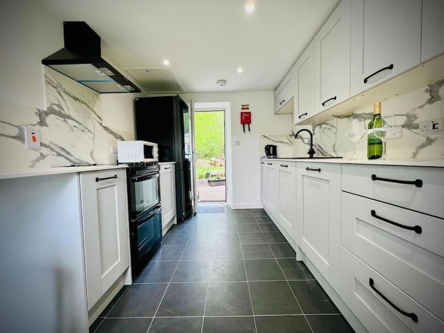 Cosy Country House In Deeside Finzean Room photo