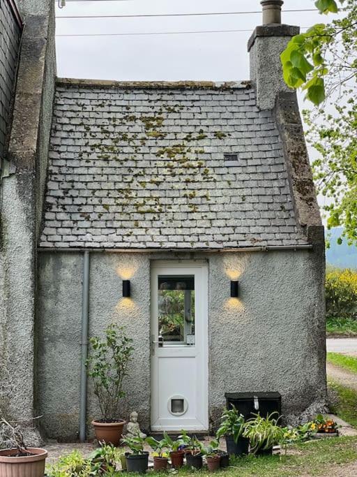 Cosy Country House In Deeside Finzean Exterior photo